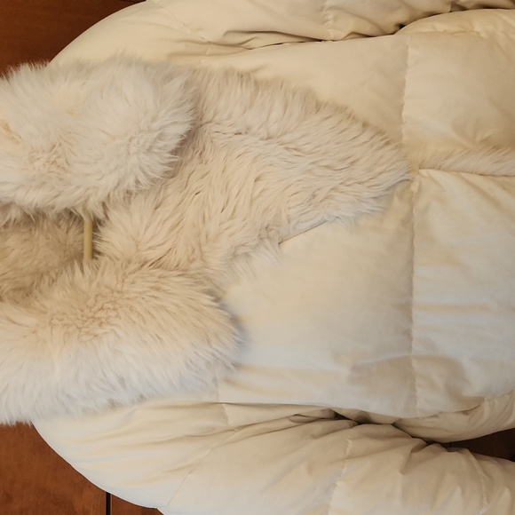 Banana Republic Jackets & Coats Banana Republic Faux Fur Jacket